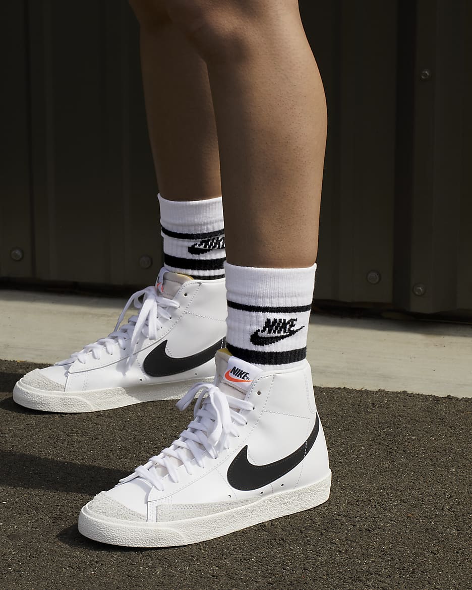 Nike blazer low femme blanche best sale